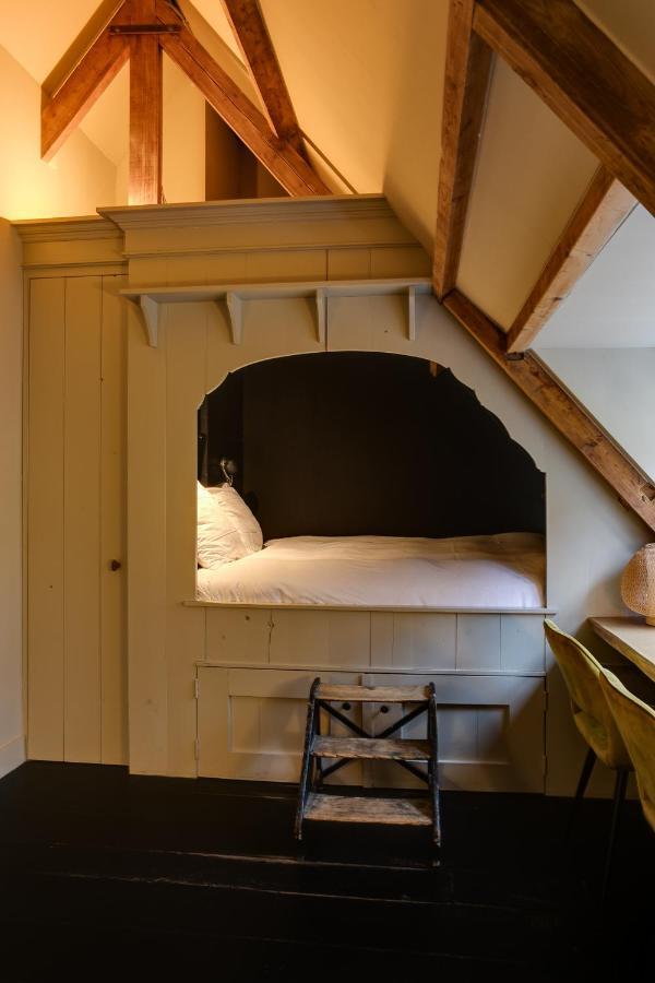 Bedstead Room,1352334962:JPEG